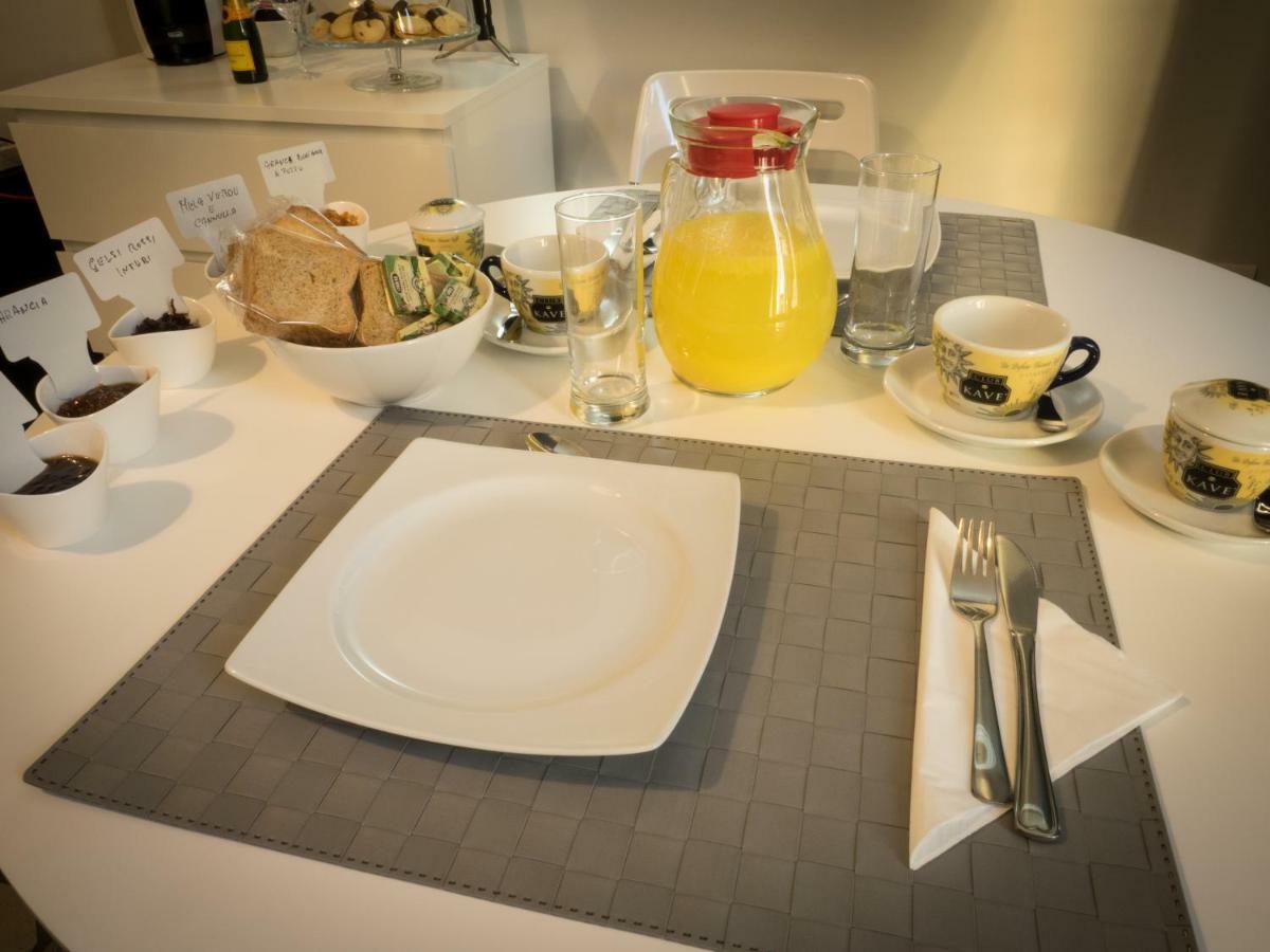 Ajde Rooms & Breakfast Трани Екстериор снимка