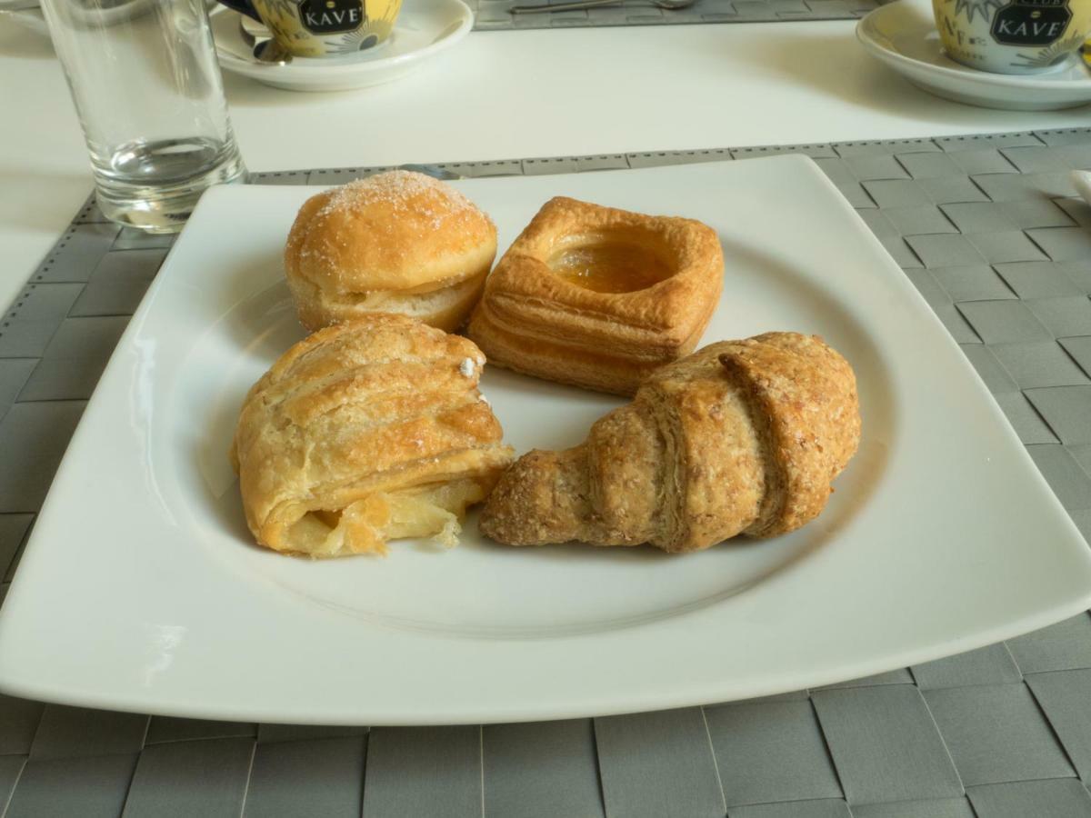 Ajde Rooms & Breakfast Трани Екстериор снимка